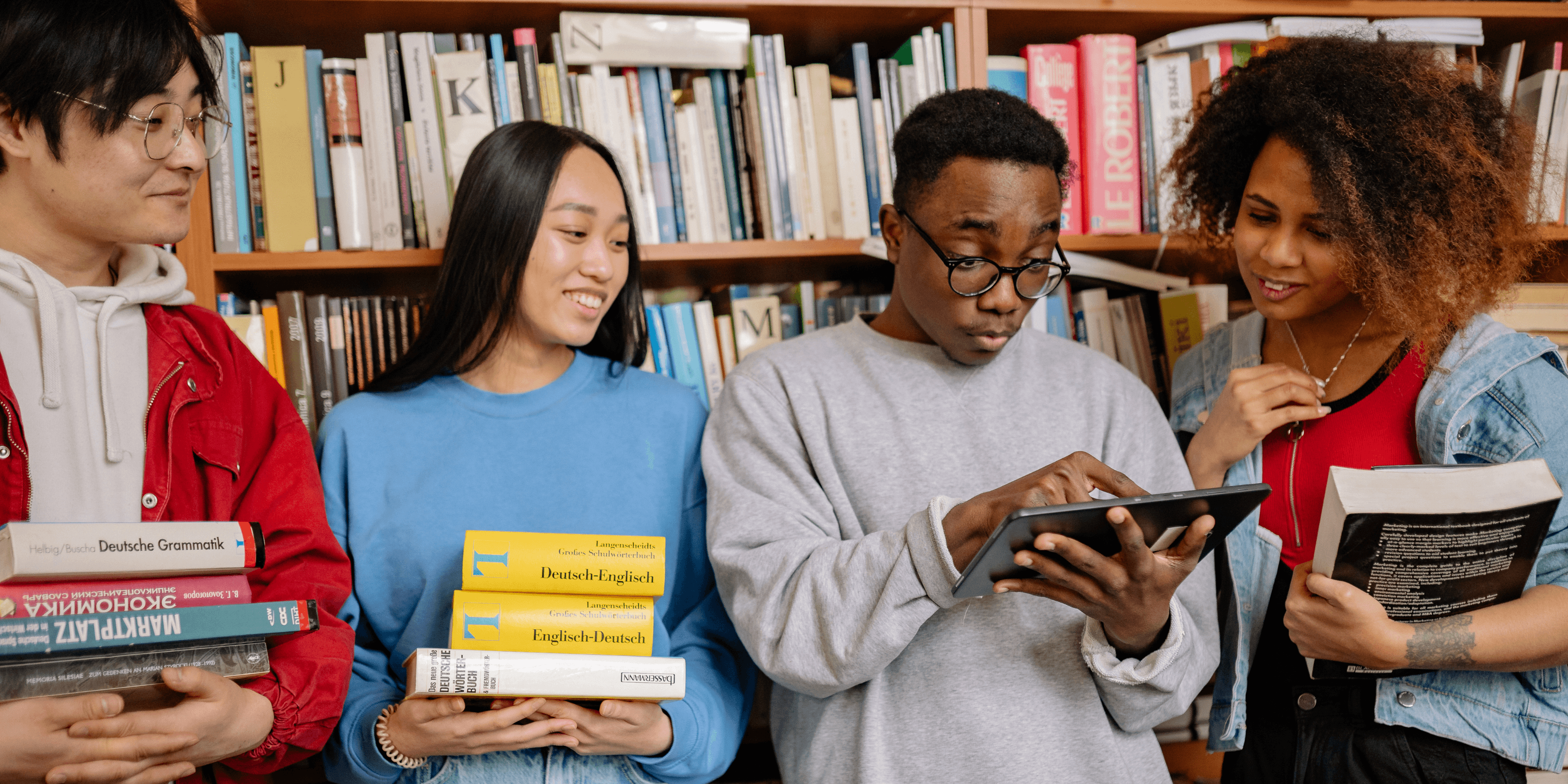 Teknologi Tidak Menggantikan Manusia — Justru Menggandakan Kemampuan